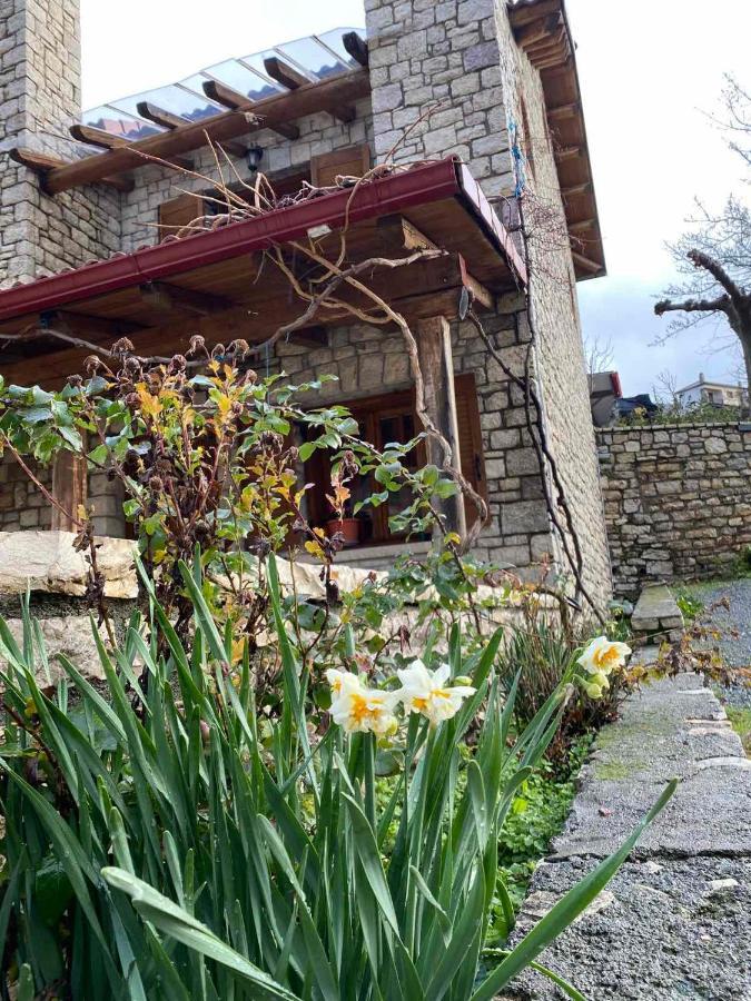 Mezonetes Helmos Apartment Ano Lousoi Exterior foto