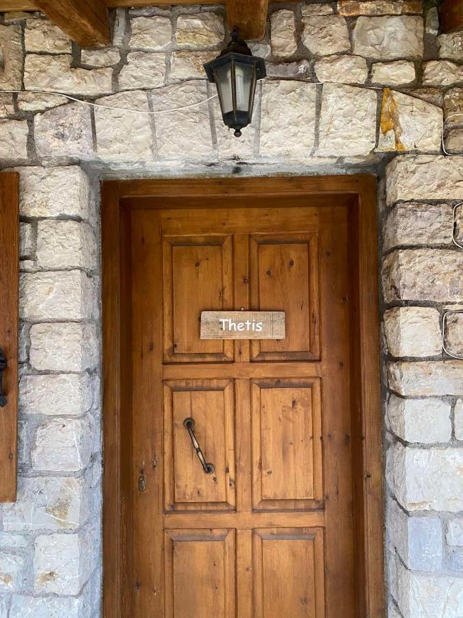 Mezonetes Helmos Apartment Ano Lousoi Exterior foto