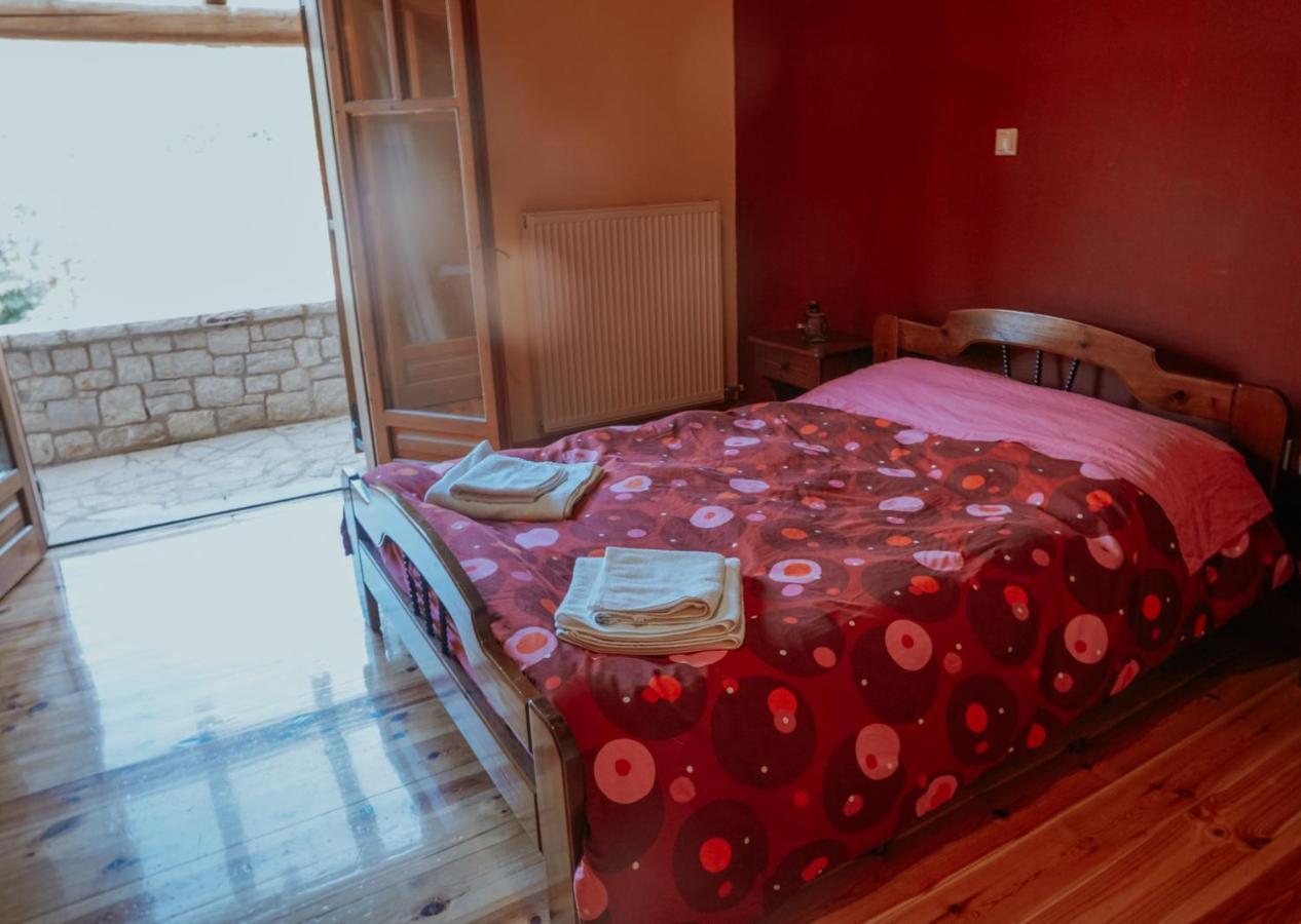 Mezonetes Helmos Apartment Ano Lousoi Exterior foto