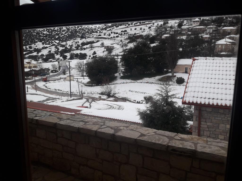Mezonetes Helmos Apartment Ano Lousoi Exterior foto