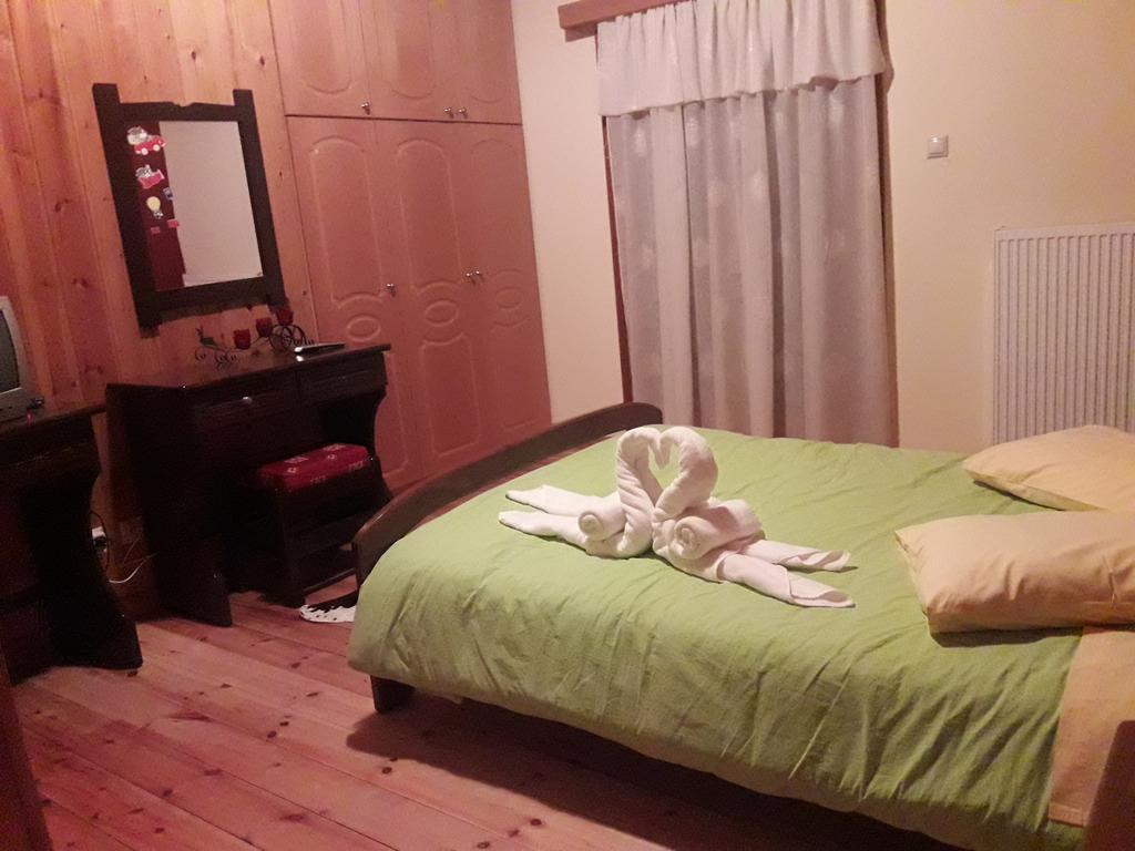 Mezonetes Helmos Apartment Ano Lousoi Exterior foto