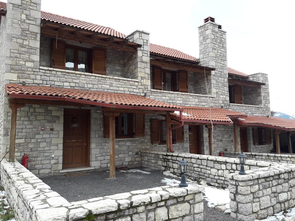 Mezonetes Helmos Apartment Ano Lousoi Exterior foto
